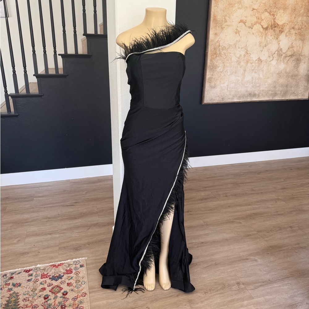 Jessica Angel long black gown with bling and feather accent sz Small